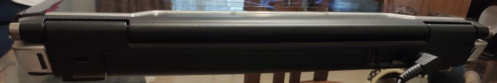 230€ - Portátil ASUS ROG G50V