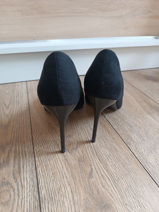 Czarne szpilki rozmiar 46