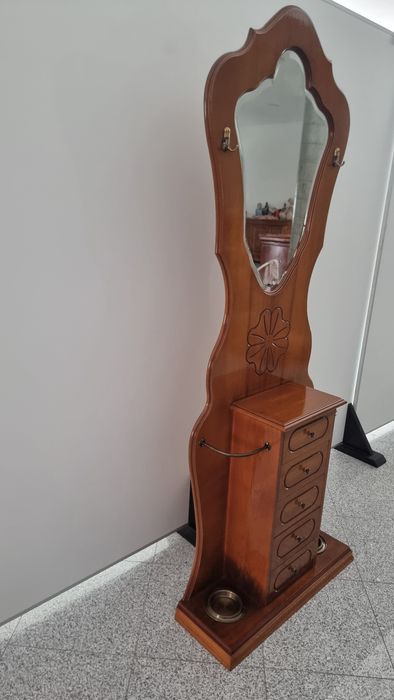 Aparador de entrada em madeira