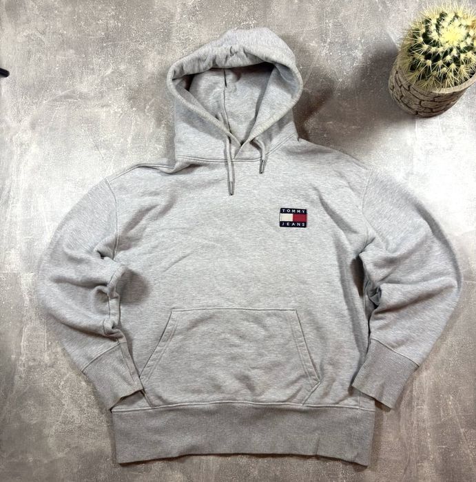 Худи томми хилфигер кофта tommy hilfiger  fubu бейсболка brain dead панама obey зипка фубу rap y-3 og carhartt wip пятипанелька куртка дизель ветровка