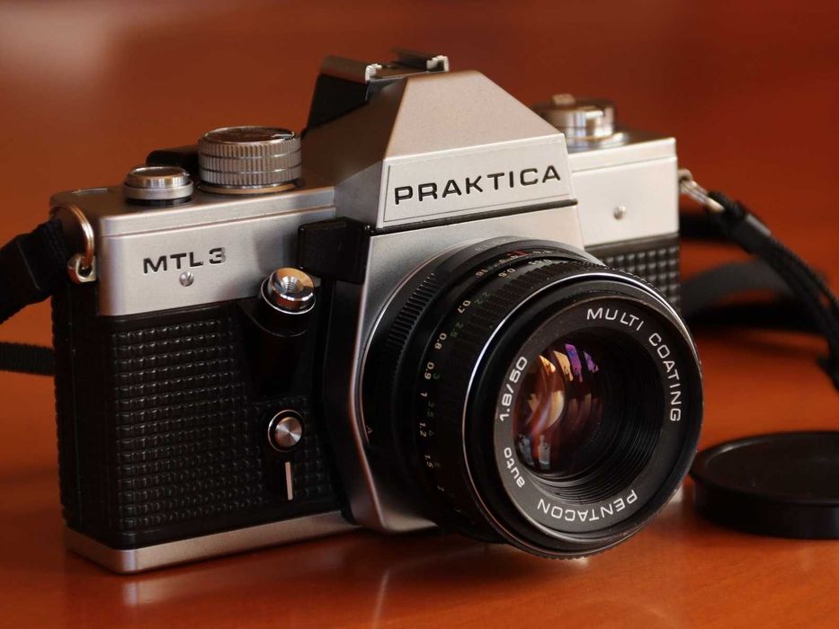 SLR analógica Praktica MTL3 com objetiva Pentacon 1.8/50