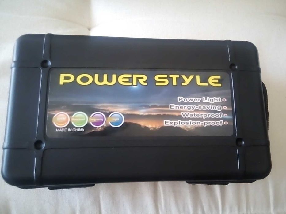 Lanterna Em aluminio lacado de led com bateria