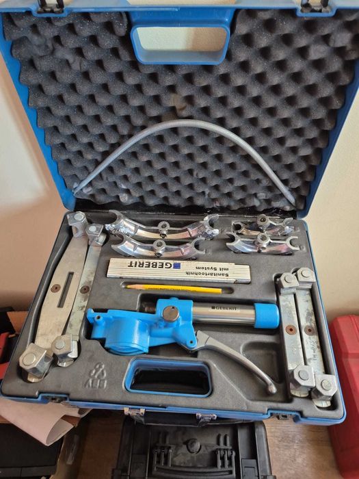 Geberit Mepla – profesjonalna giętarka do rur + komplet form