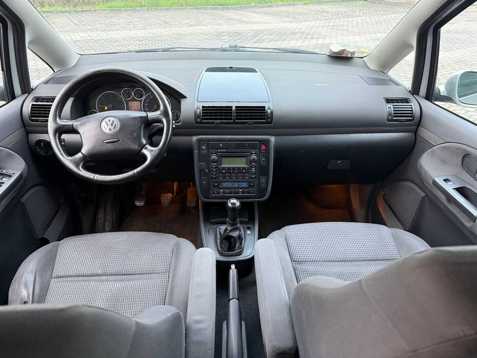 Sharan  2.0 tdi  Posiadam  inne  auta  z  włoch  całe  i uszkodzone