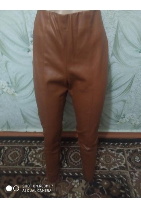 Штаны с эко кожи.