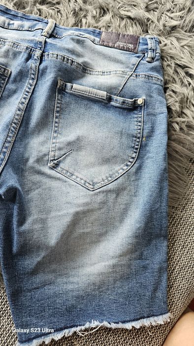Spodenki bermudy z koronką 38