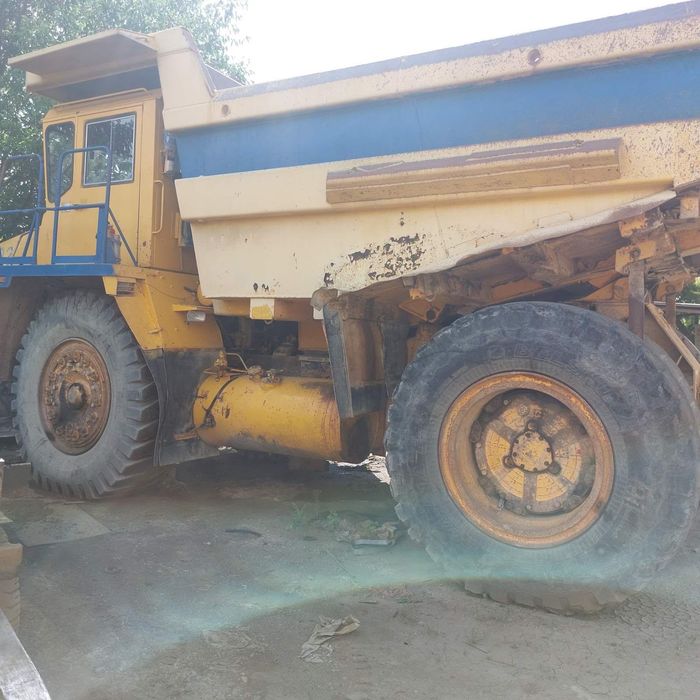 Продам Белаз. Двигатель Cummins.Коробка 5 ступенчатая.