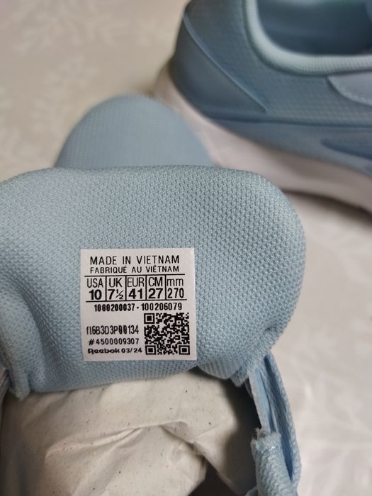 Кроссовки  женские  Reebok 41р