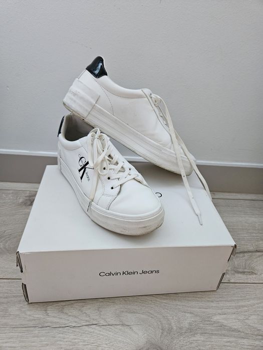 Białe Snakersy Calvin Klein rozm. 40