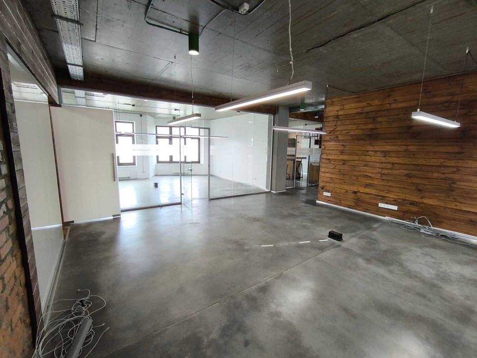 М.Арсенальна, Печерськ, Князів Острозьких, Kyiv Food Market, 330м