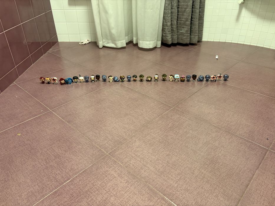 Фігурки дивні дива вілл з виворотку 200 грн вілл простий 400 грн