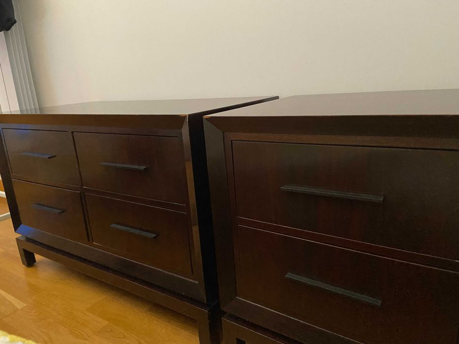 2 Armários para cabeceira de cama madeira escura com gavetas