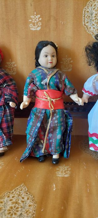 Colecção de Bonecas Porcelana 24 países