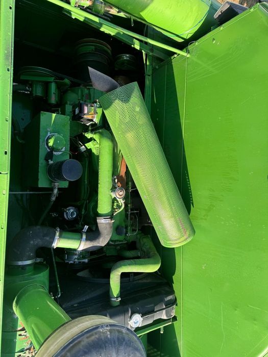 Комбайн свіжо пригнаний John Deere 1055