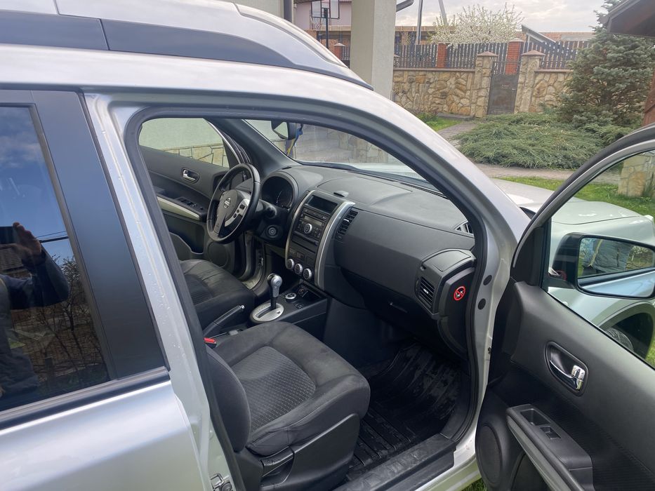 Продаж автомобіля Nissan X-Trail