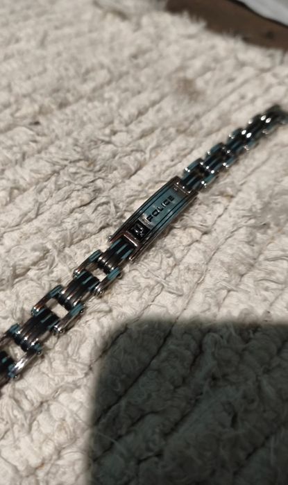 Pulseira Police .