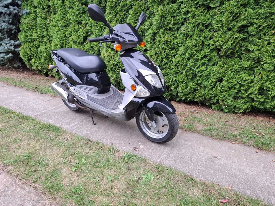 Piaggo 125 kat B cały mały przebieg