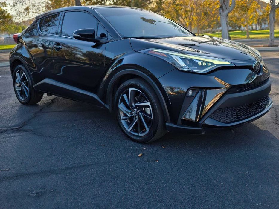 Toyota C-HR      2022