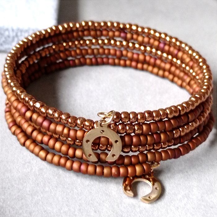 Zawijana bransoletka damska na rękę