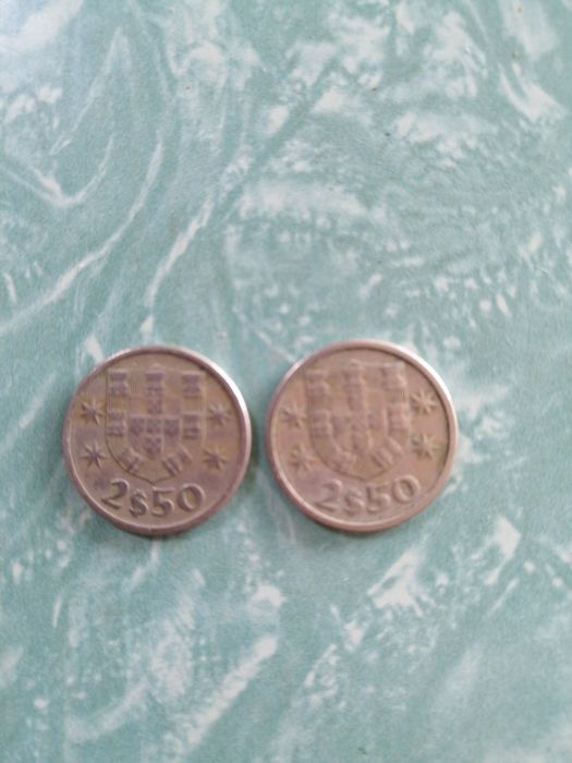 Duas moedas 2,5 escudos, ano 1963