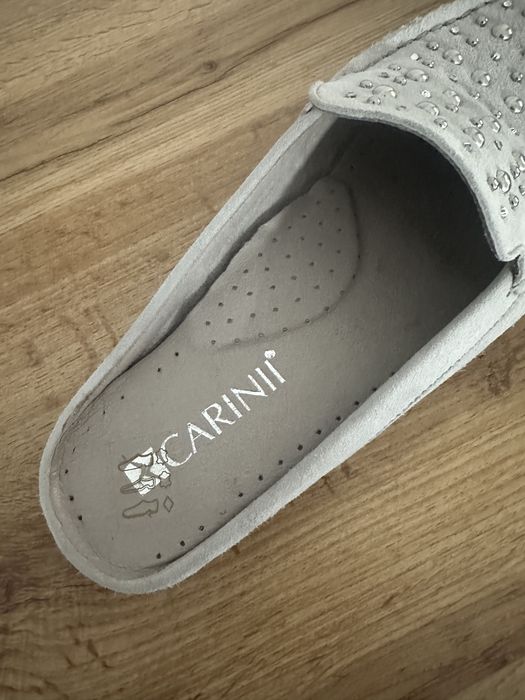 Klapli carinii skórzane