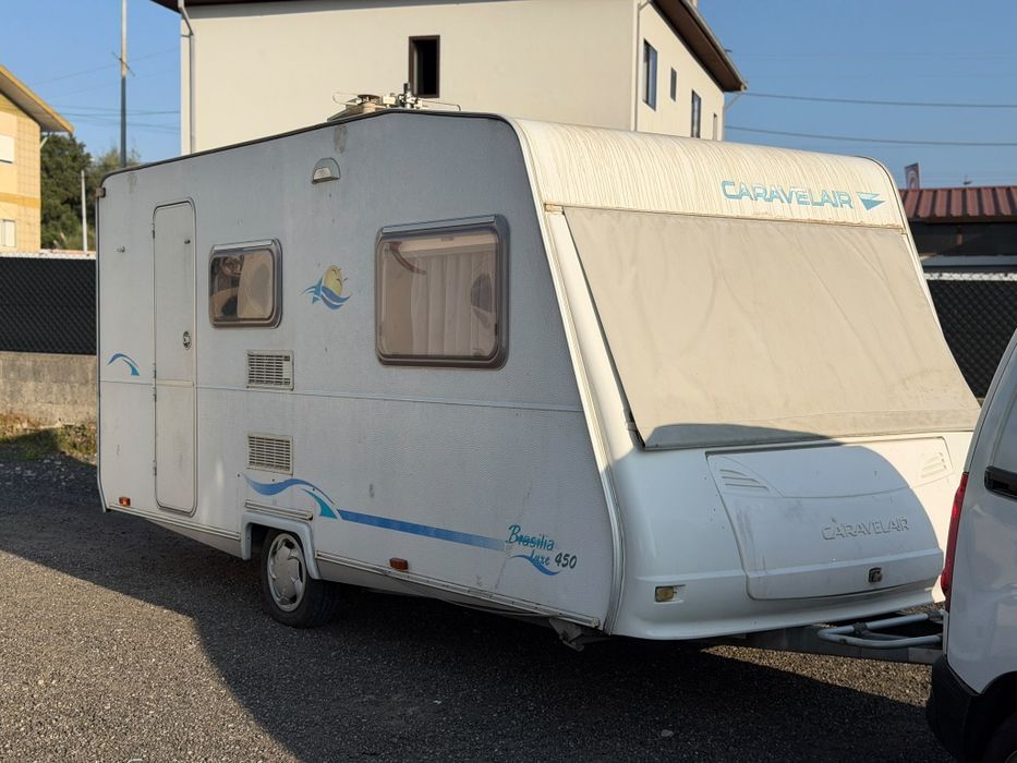 Caravana com documentos portugueses