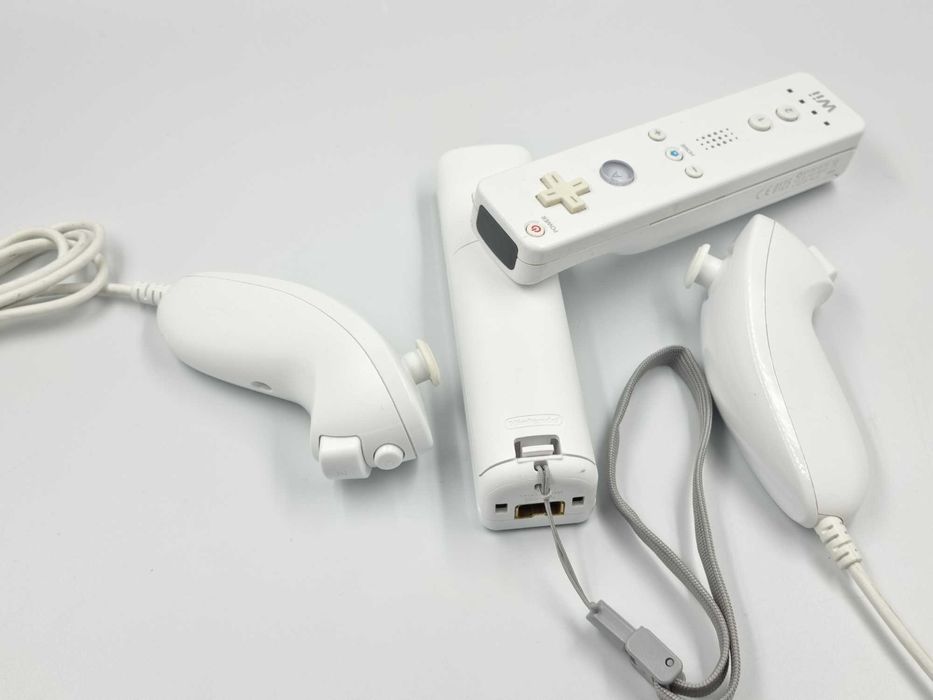 ZESTAW Oryginalnych Kontrolerów Nintendo Wii Biały Używany