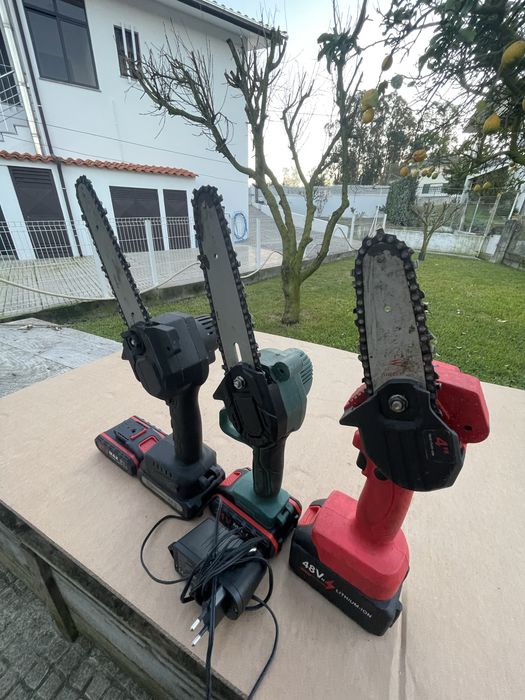 Moto serras mini com pouco uso tres maquinas uma bateria suplente