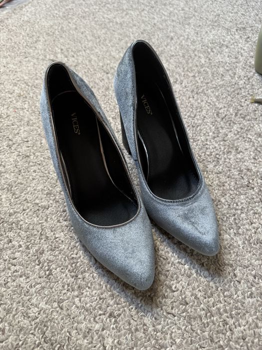 Туфлі велюрові блискучі