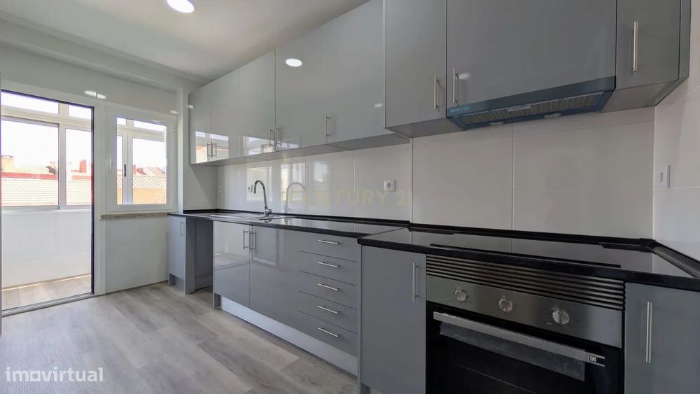 Apartamento T3 para arrendamento em Odivelas