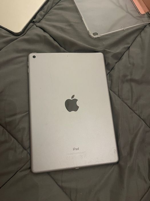 IPAD 5ª Geração (2017) 32GB - WI-FI - Cinzento Sideral