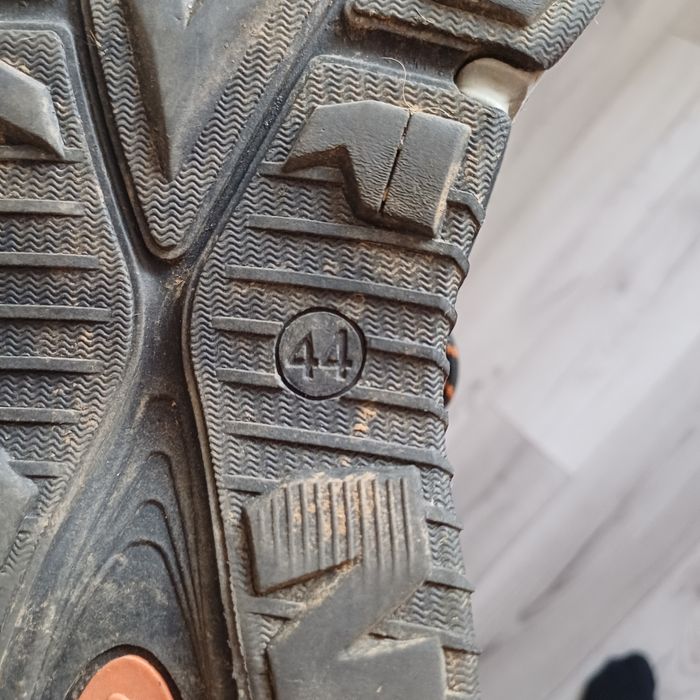 Ботинки ландровер 44 размера