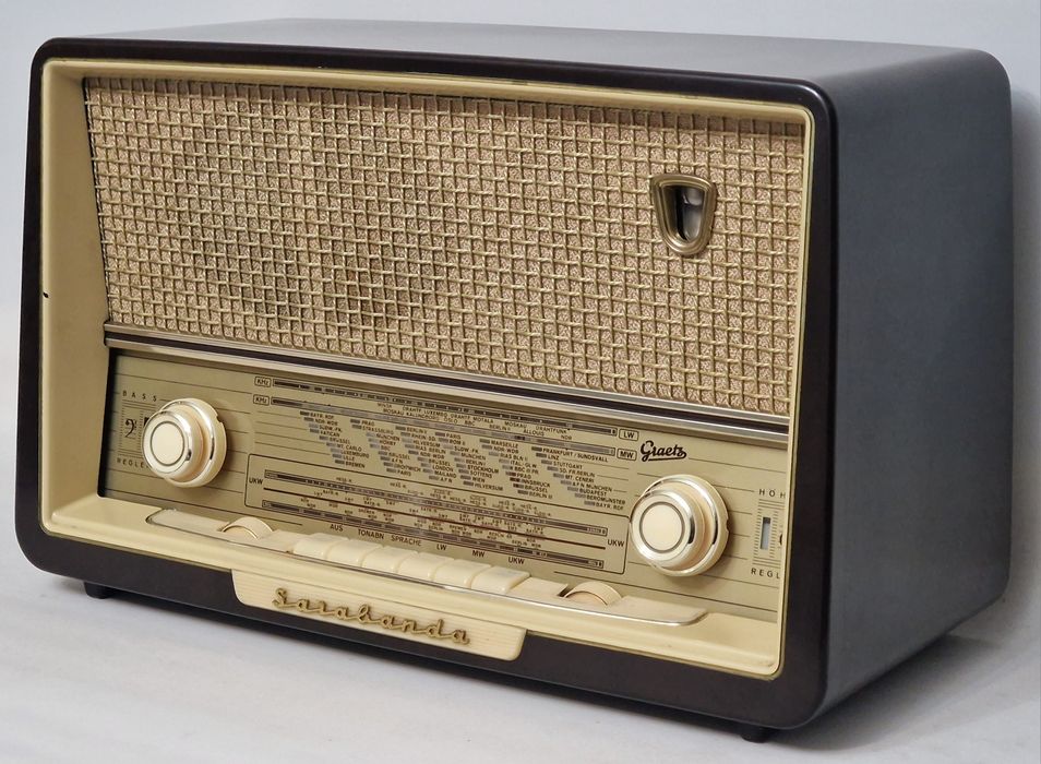 Rádio antigo reparado Graetz