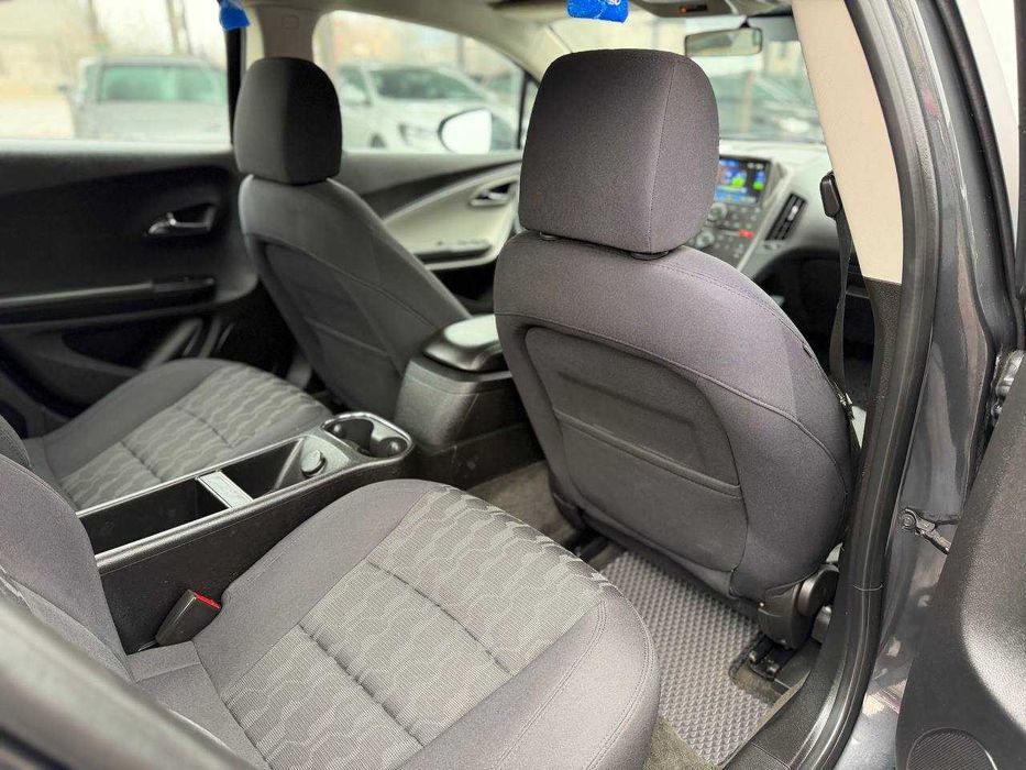 Chevrolet Volt 2014 плагін,гібрид