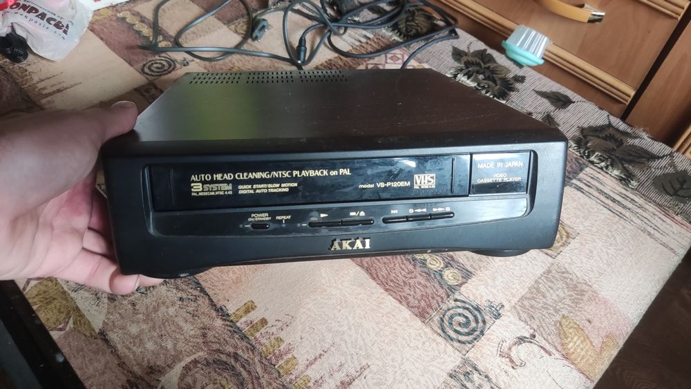 Видеомагнитофон+DVD