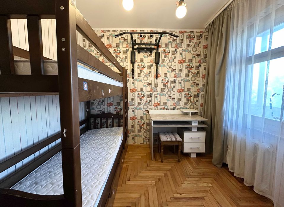 Продаж!Чудова 3км квартира з меблями та технікою біля Арсену.4 поверх