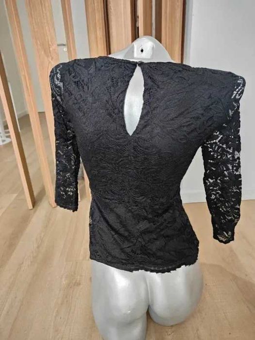Blusa de Renda Preta Vero Moda – Manga 3/4 (Tam. XS)