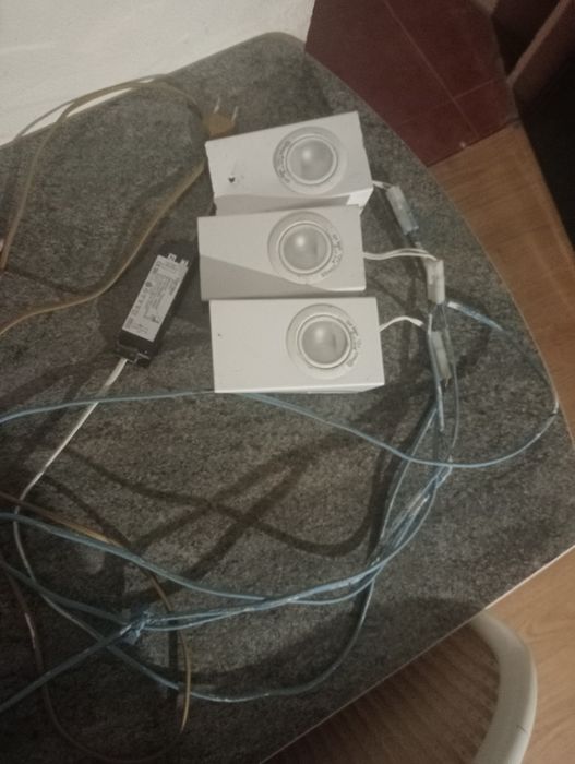 Vendo Luzes embutidas