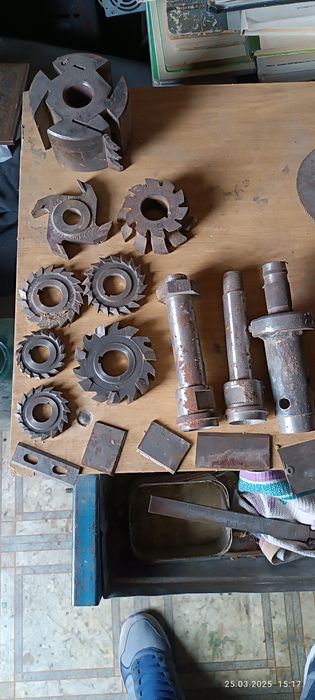 Станок  деревообрабатывающий, фрезерный