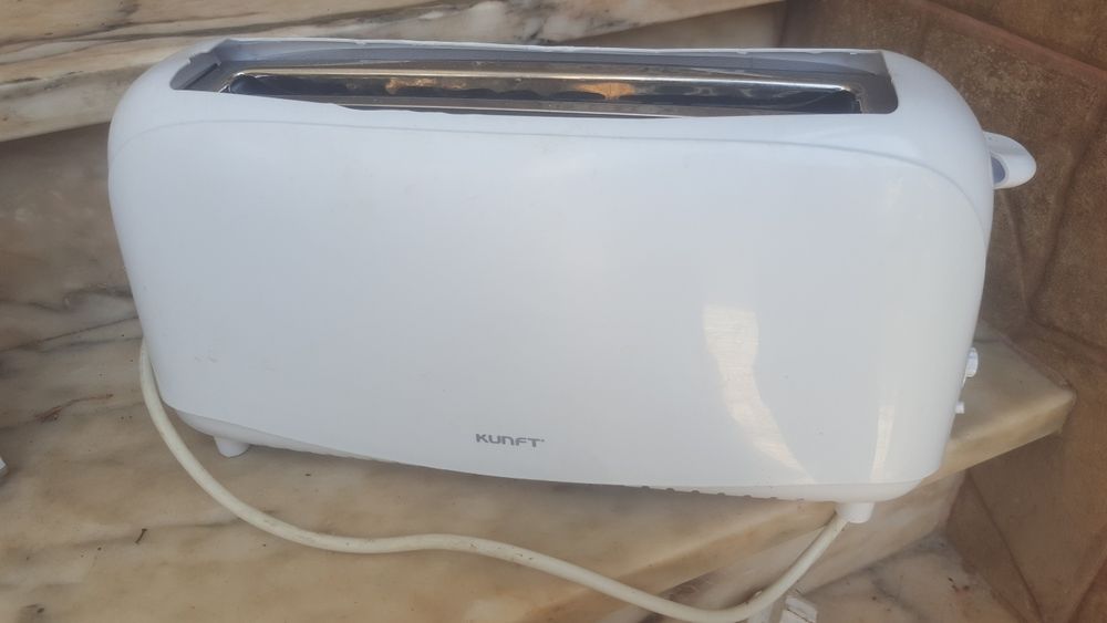 3 torradeira a funcionar a 100%