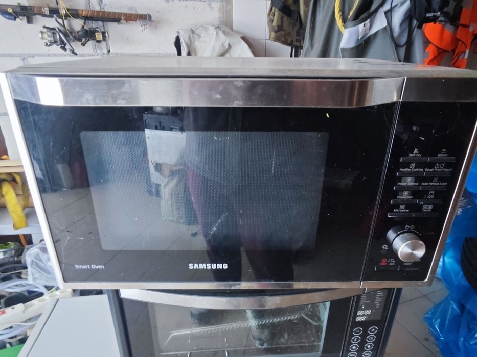 Kuchenka mikrofalowa Samsung Smart Oven 32L – Grill, Termoobieg (jak P