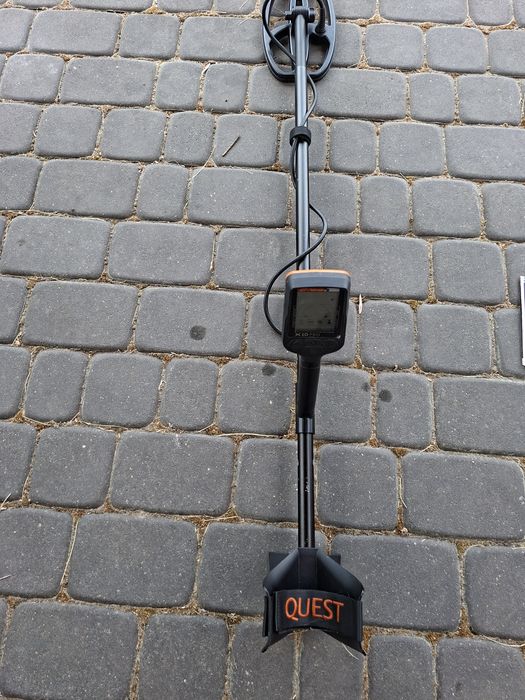Wykrywacz metali Quest x10  pro