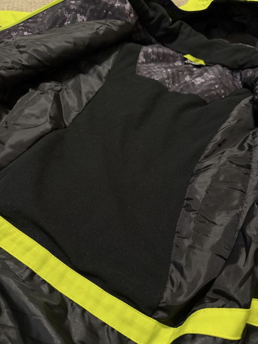 Лижна куртка жіноча або підліткова