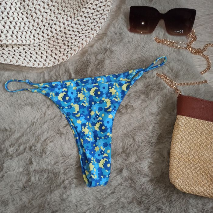 Shein. Dół od bikini, strój kąpielowy