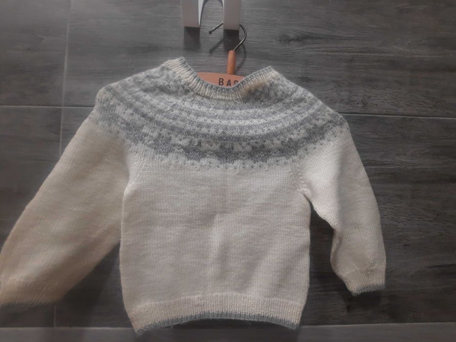 Przepiekny swiateczny sweterek - 74/80 cm nowe sesja