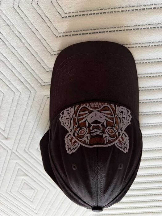 bone preto kenzo usado