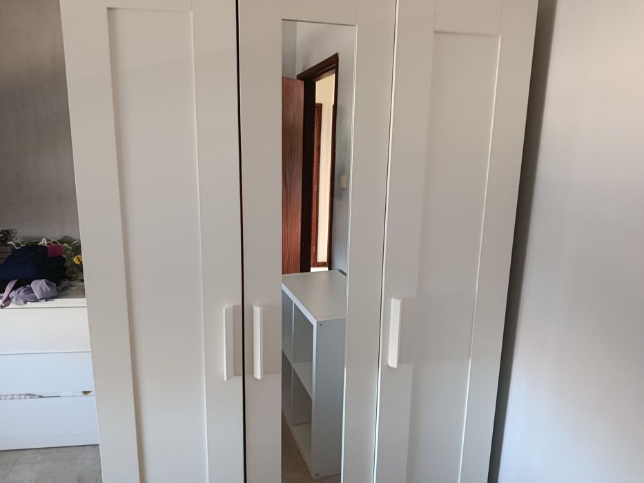 Guarda fatos ikea