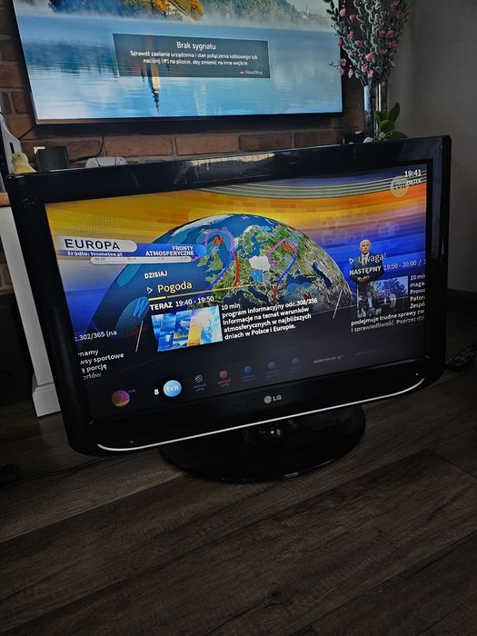 Telewizor LG model 32LT75