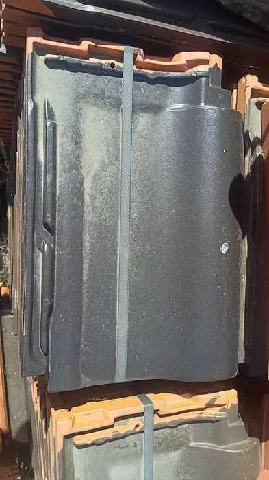 Dachówki ceramiczne 1300sztCREATON antracyt – 120 m², nowe, 5.5tysiaca