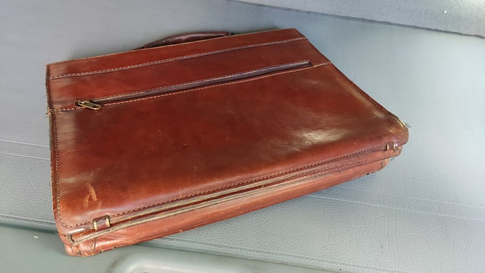 Mala em couro pelo original vintage